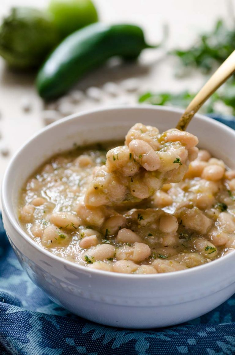 Tomatillo Poblano White Beans (The Ultimate Vegan Cookbook for Your